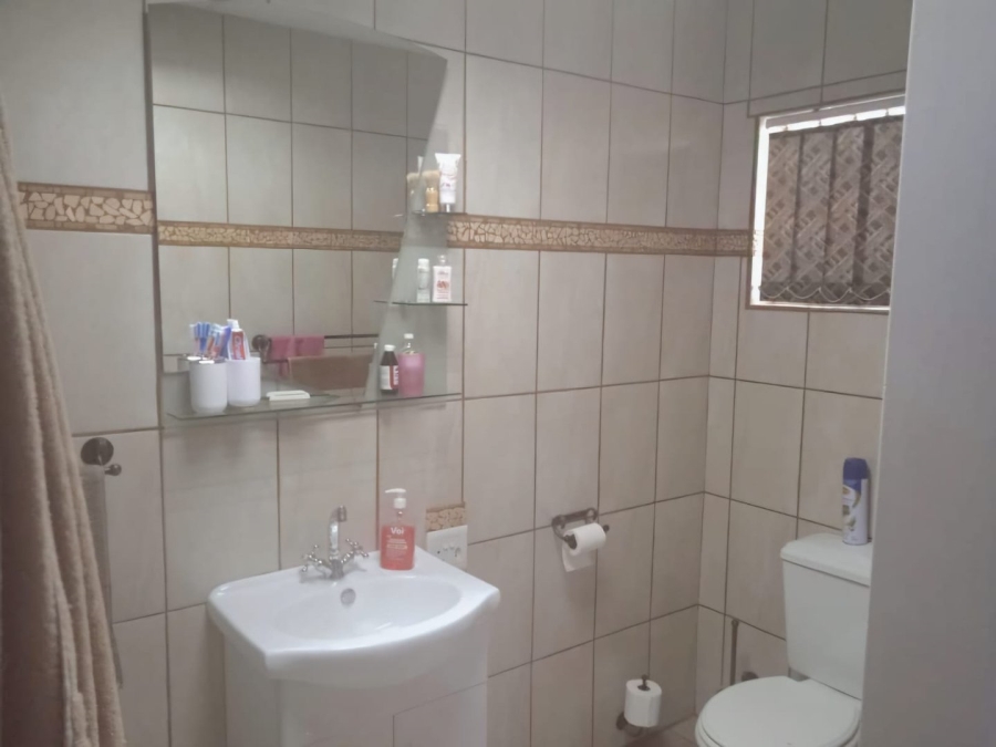 4 Bedroom Property for Sale in Hospitaalpark Free State